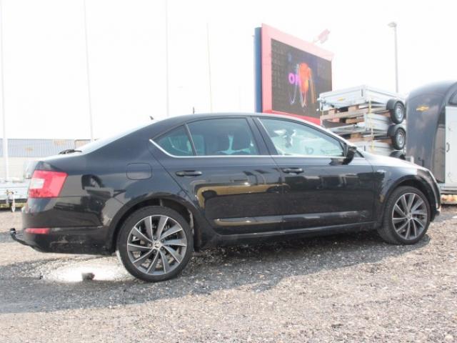 ATTELAGE SKODA OCTAVIA 3 BERLINE