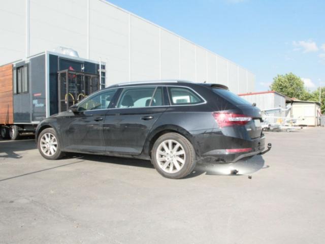 ATTELAGE SKODA SUPERB COMBI