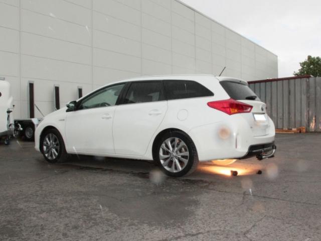 ATTELAGE TOYOTA AURIS BREAK HYBRIDE