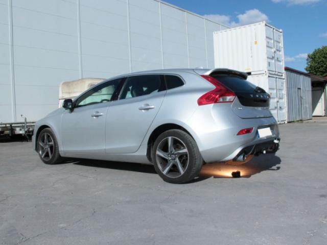 ATTELAGE VOLVO V 40 R DESIGN