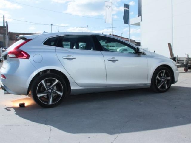 ATTELAGE VOLVO V 40 R DESIGN