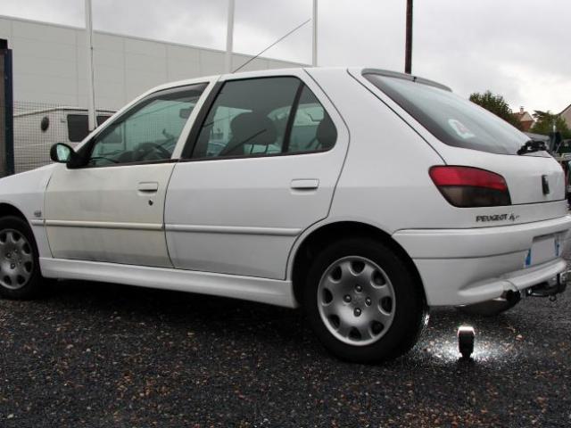 ATTELAGE PEUGEOT 306 BERLINE