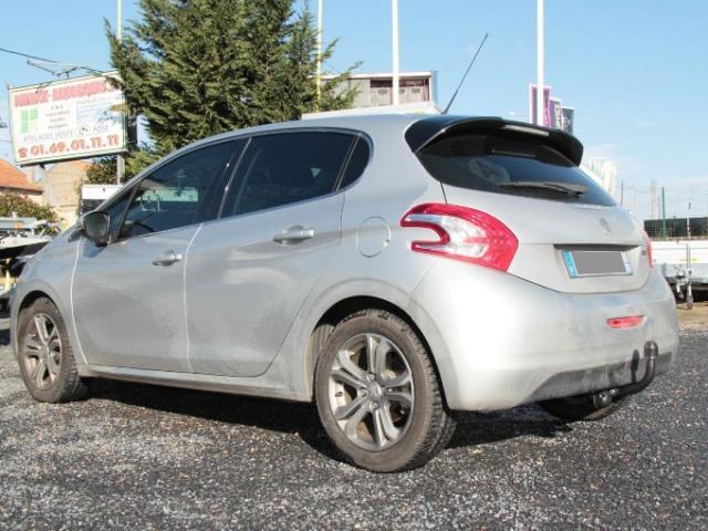 ATTELAGE PEUGEOT 208