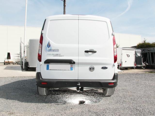 ATTELAGE FORD TRANSIT CONNECT