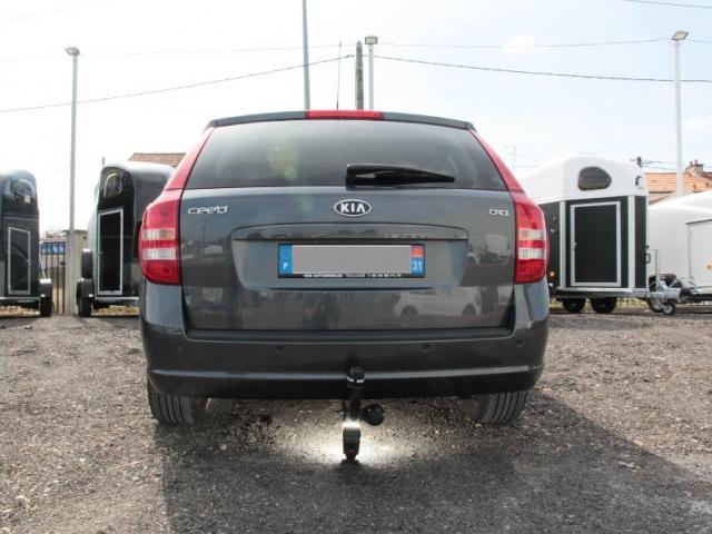 ATTELAGE KIA CEE'D BREAK