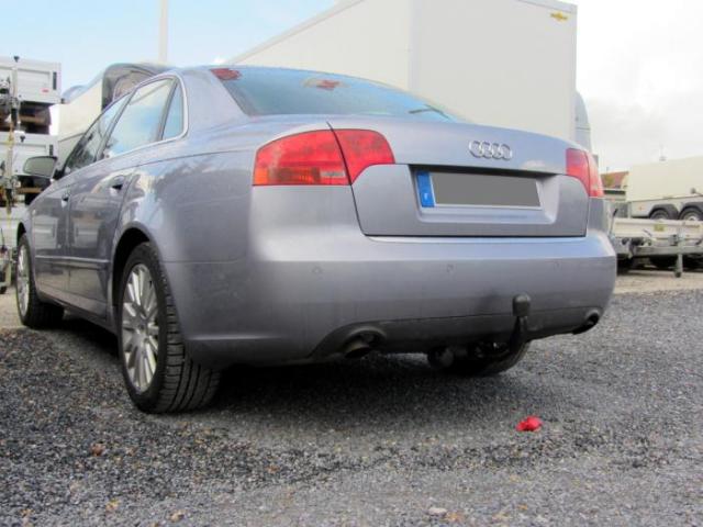 ATTELAGE AUDI A4