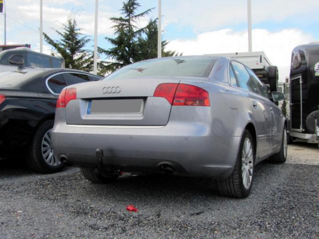 ATTELAGE AUDI A4