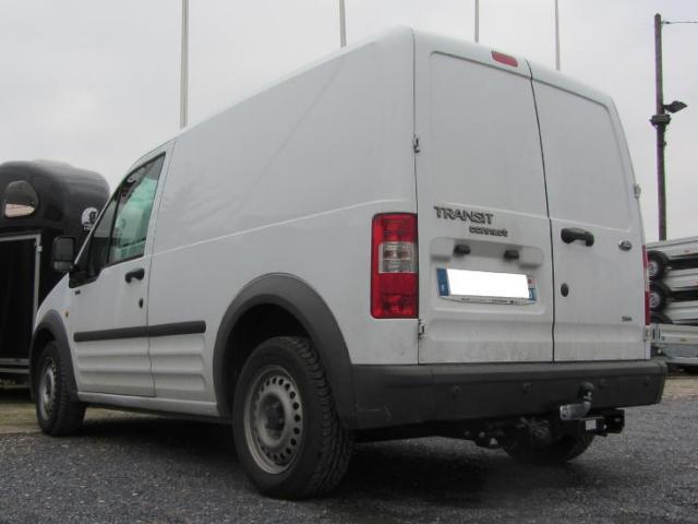 ATTELAGE FORD TRANSIT CONNECT