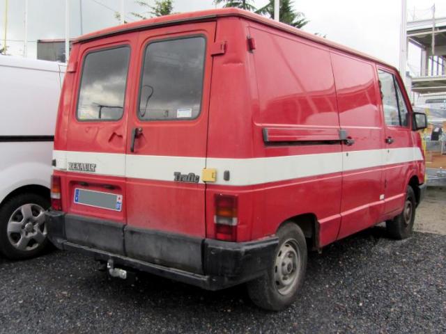 ATTELAGE RENAULT TRAFIC AVANT 2001