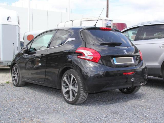 ATTELAGE PEUGEOT 208