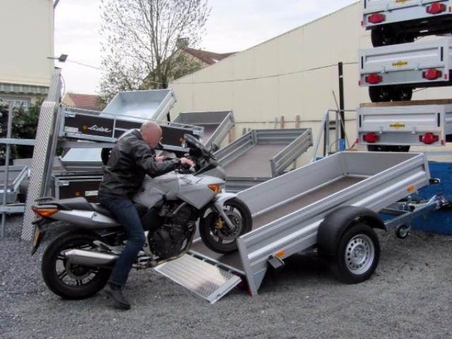 REMORQUE MOTO HUMBAUR 1586