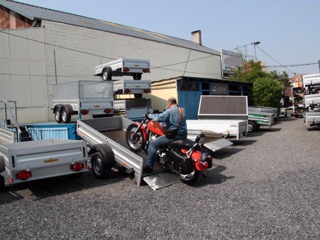 REMORQUE MOTO HUMBAUR 1586